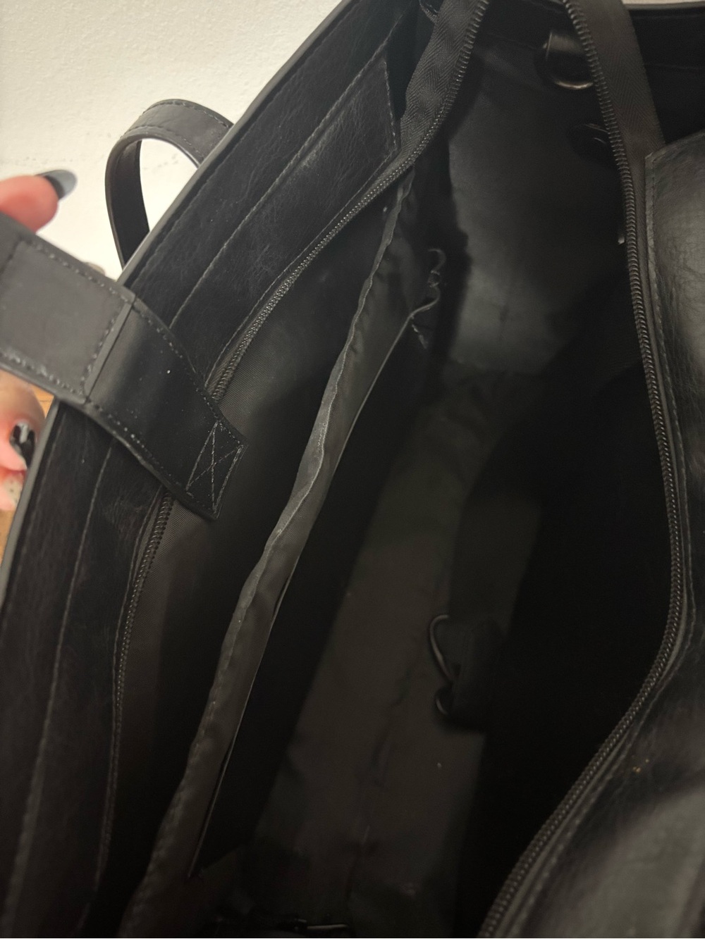 BEIS Black Leather Tote - Picture 6 of 7